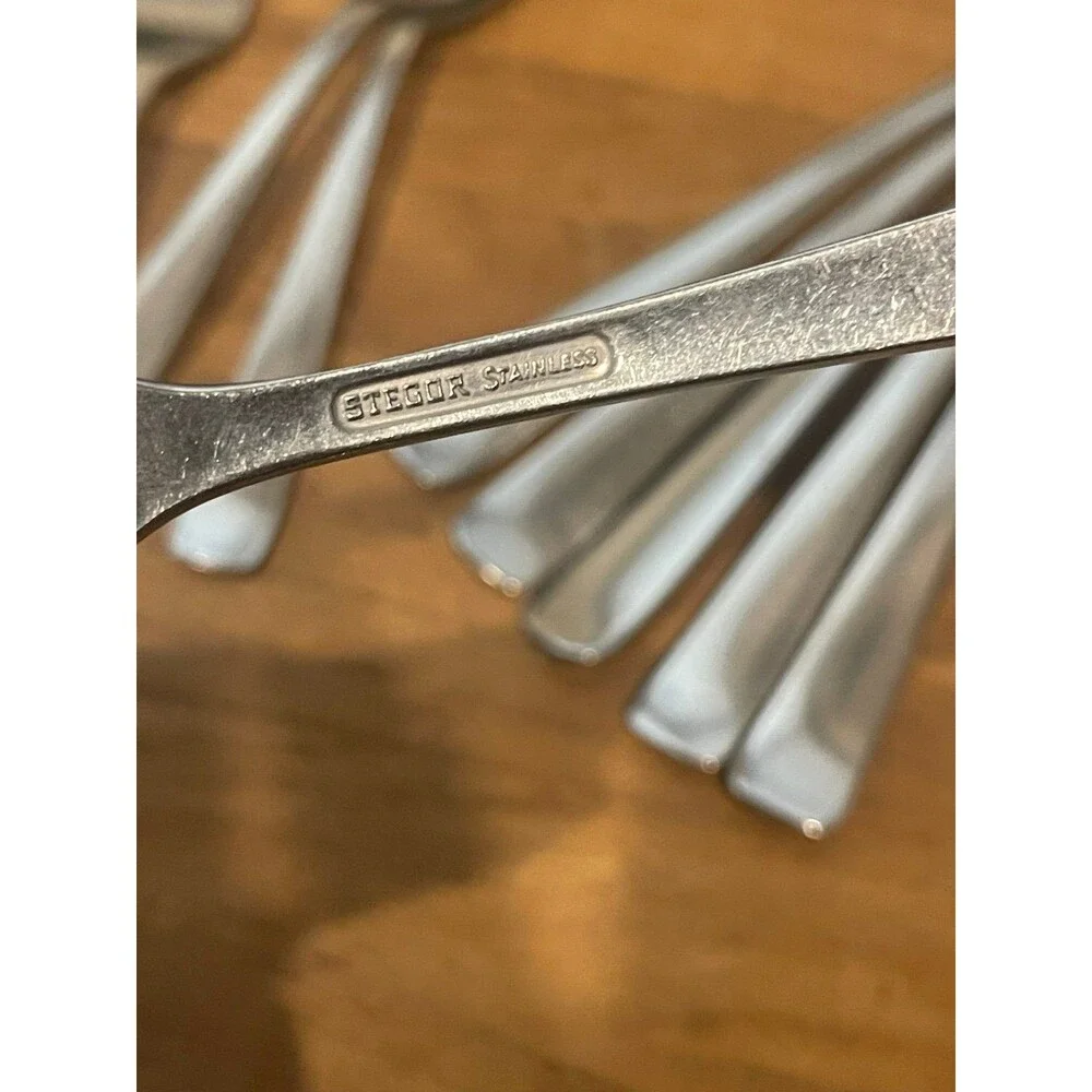15 piece Stegor Pattern stainless steel flatware